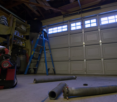 Garage Door Repair Mobile Header